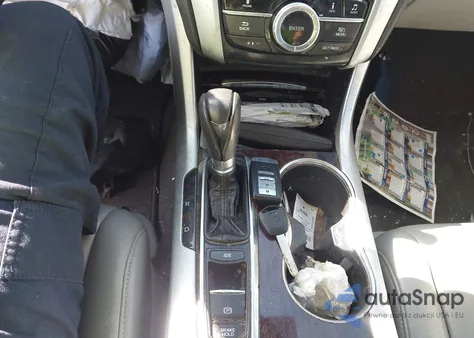 2016 Acura Tlx z USA, uszkodzony, nr VIN 19UUB1F35GA014629